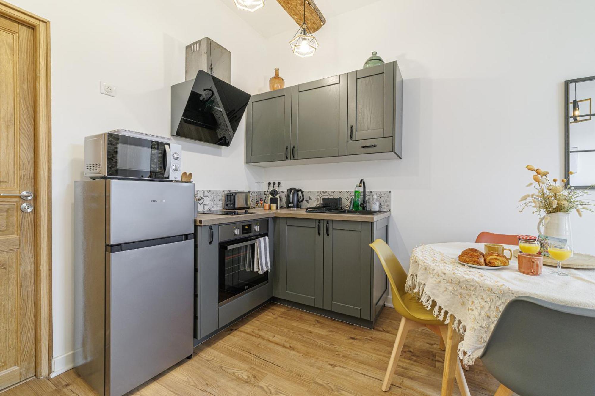 Old Town Antibes Superb New Flat, For 3, Ac, Wi-Fi Apartment ภายนอก รูปภาพ