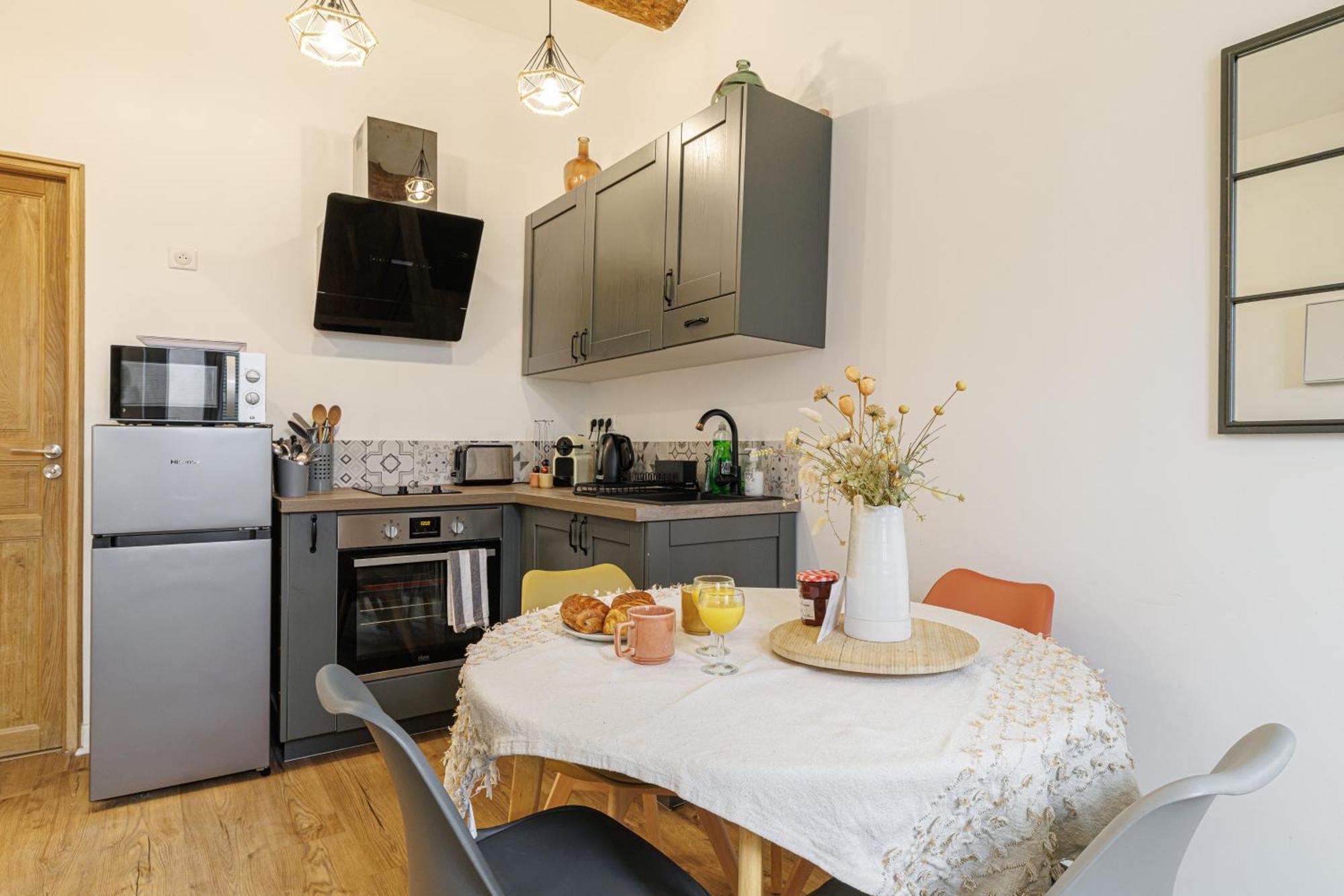 Old Town Antibes Superb New Flat, For 3, Ac, Wi-Fi Apartment ภายนอก รูปภาพ